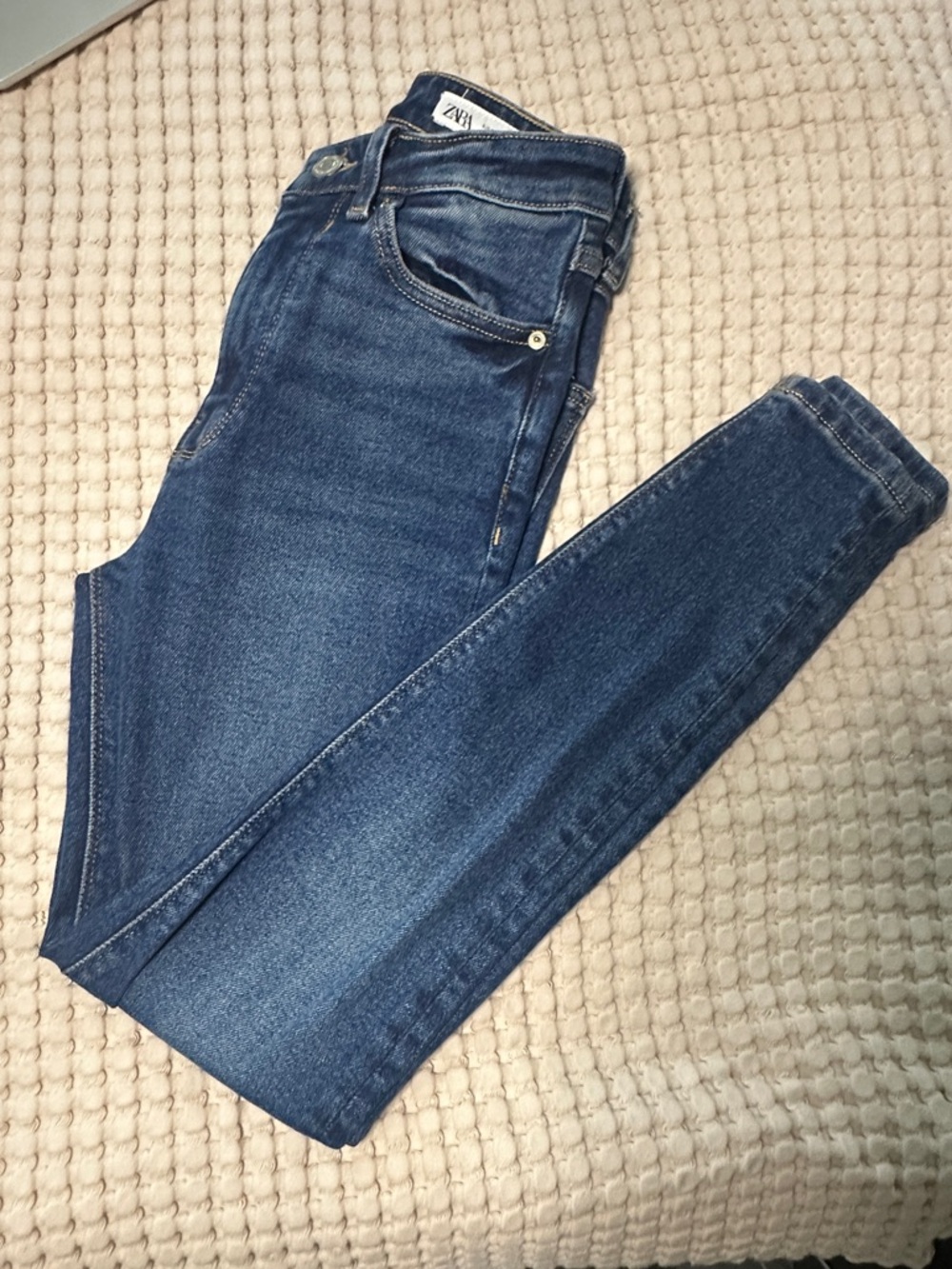 Zara Women's Midnight Blue Skinny Jeans Size 4 runs small